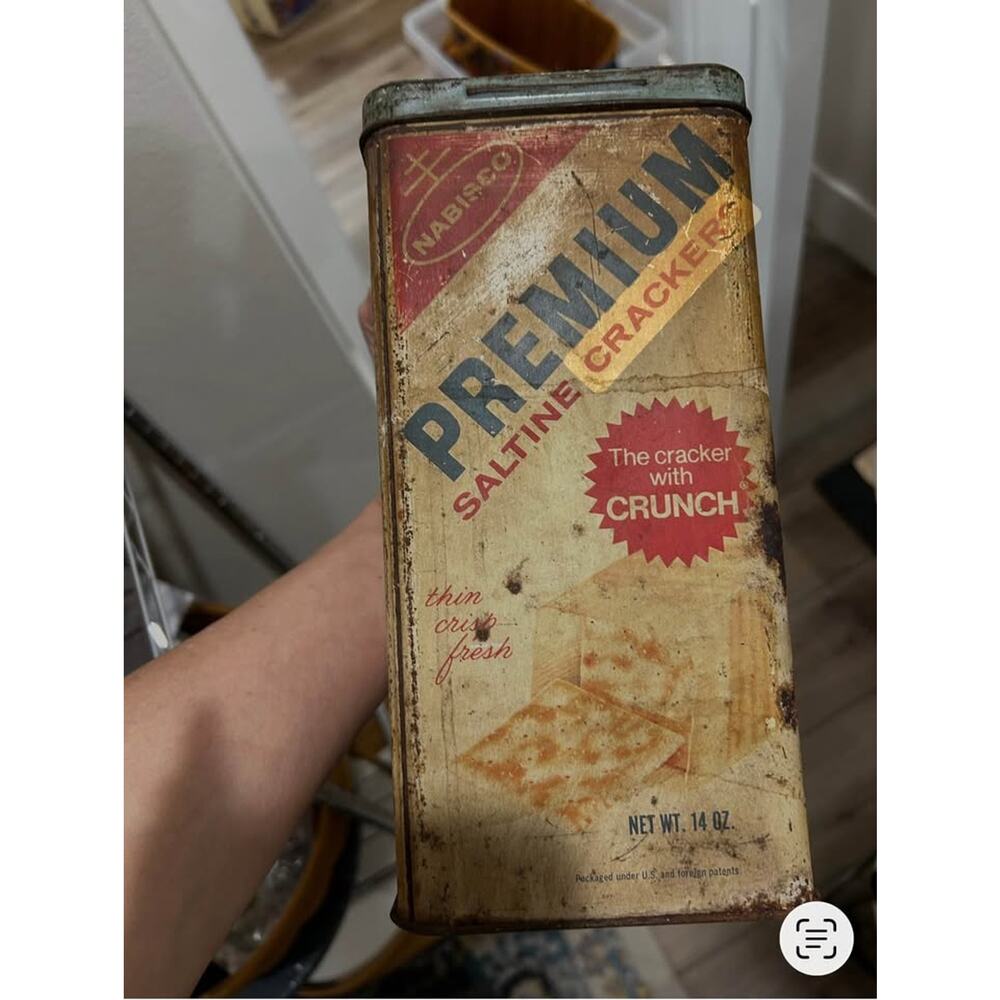 Vintage Nabisco Premium Saltine Crackers Tin